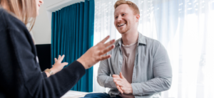 Hat er Interesse? wie oft meldet sich ein mann wenn er interesse hat